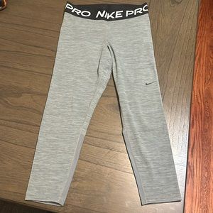 Nike pro dri fit women leggings size medium
